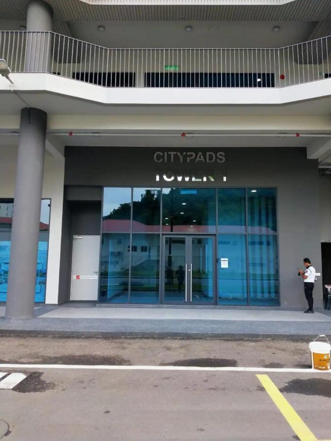 Jesselton Quay Sea View Hotel Kota Kinabalu Exterior foto